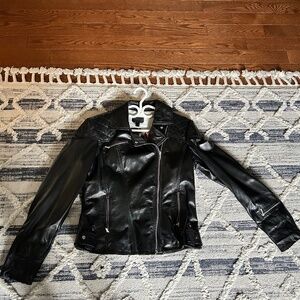 Leather jacket !